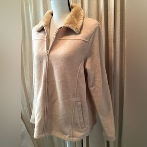 Nick & Sarah Sport fleece jacket with soft neck and pockets. M